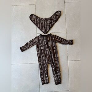 Kyte Baby Espresso Herringbone romper. Size 6-12 months
